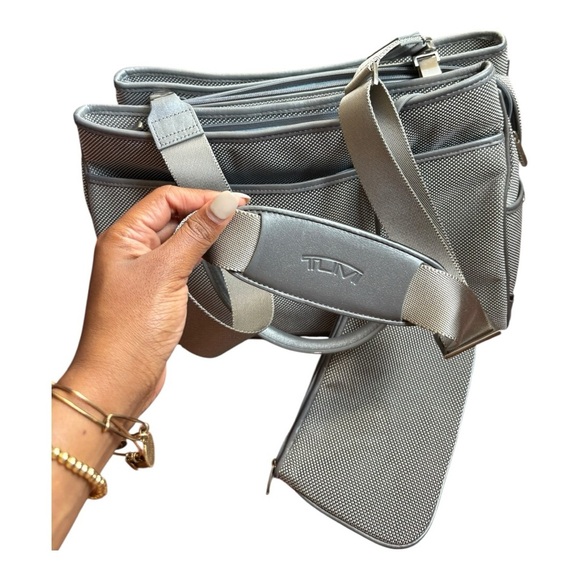 Tumi Earl Gray Nylon Expandable Laptop Briefcase Crossbody - Picture 6 of 15